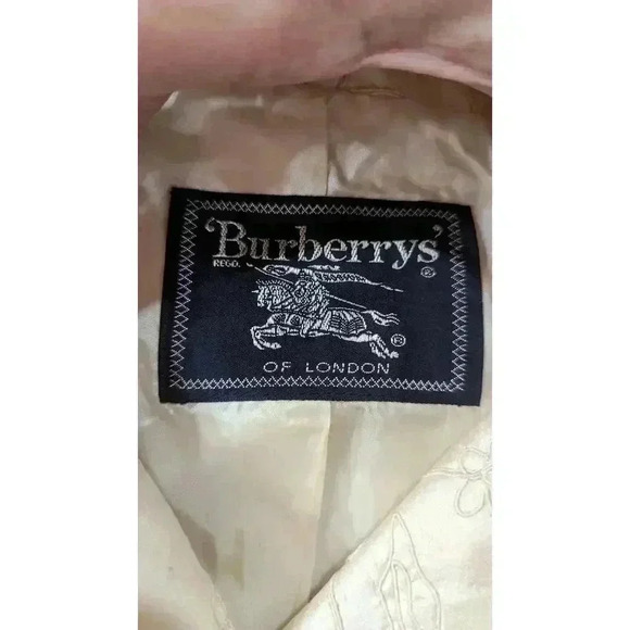 Beautiful Ivory Women's Burberry's of London Suit, 100% silk in size 4 - Picture 4 of 5